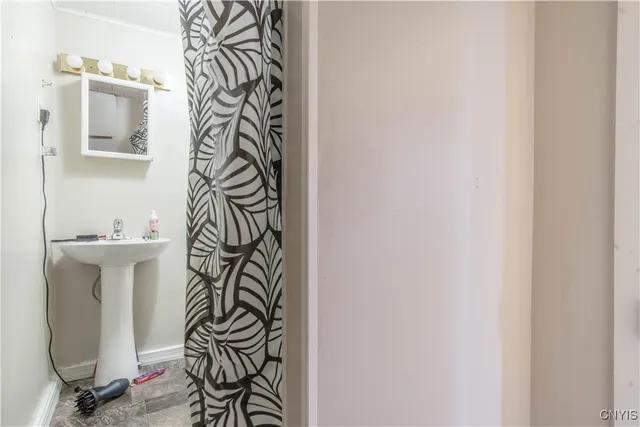 $300,000 | 914 State Street, Watertown, NY 13601