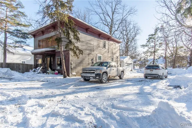 $300,000 | 914 State Street, Watertown, NY 13601