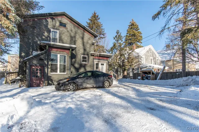 $300,000 | 914 State Street, Watertown, NY 13601