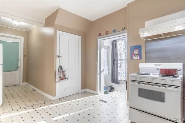 $279,900 | 914 State Street, Watertown, NY 13601