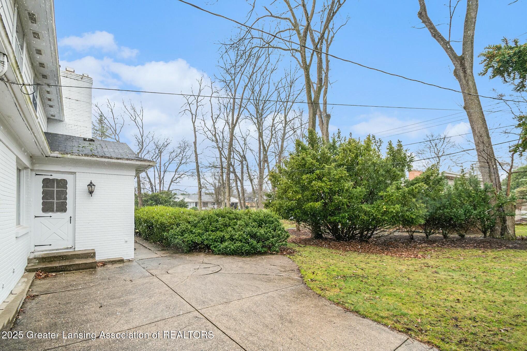 1509 Hitching Post Road East Lansing, MI 48823 - Photo 23 of 24 tempImageKJ25XU