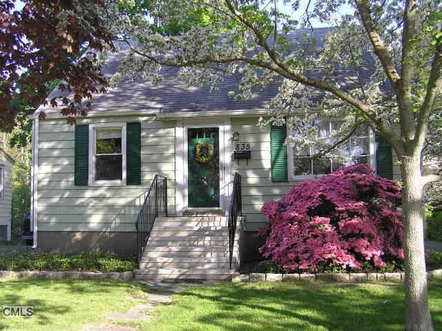 835 Riverside Drive Fairfield, CT 06824 - Photo 1 of 1