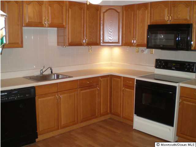 96 Halls Croft Road, Unit B Freehold, NJ 07728 - Photo 1 of 3 Primary Photo
