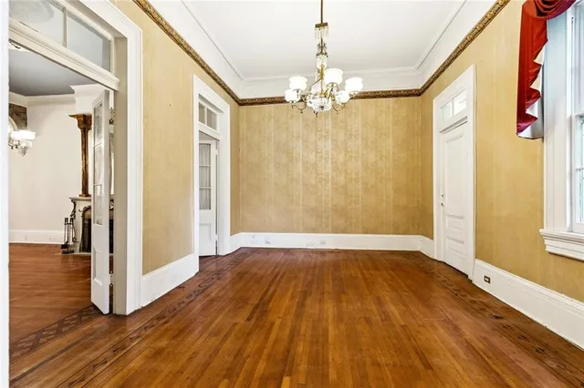 $2,500 | 823 Esplanade Avenue, Unit 1, New Orleans, LA 70116