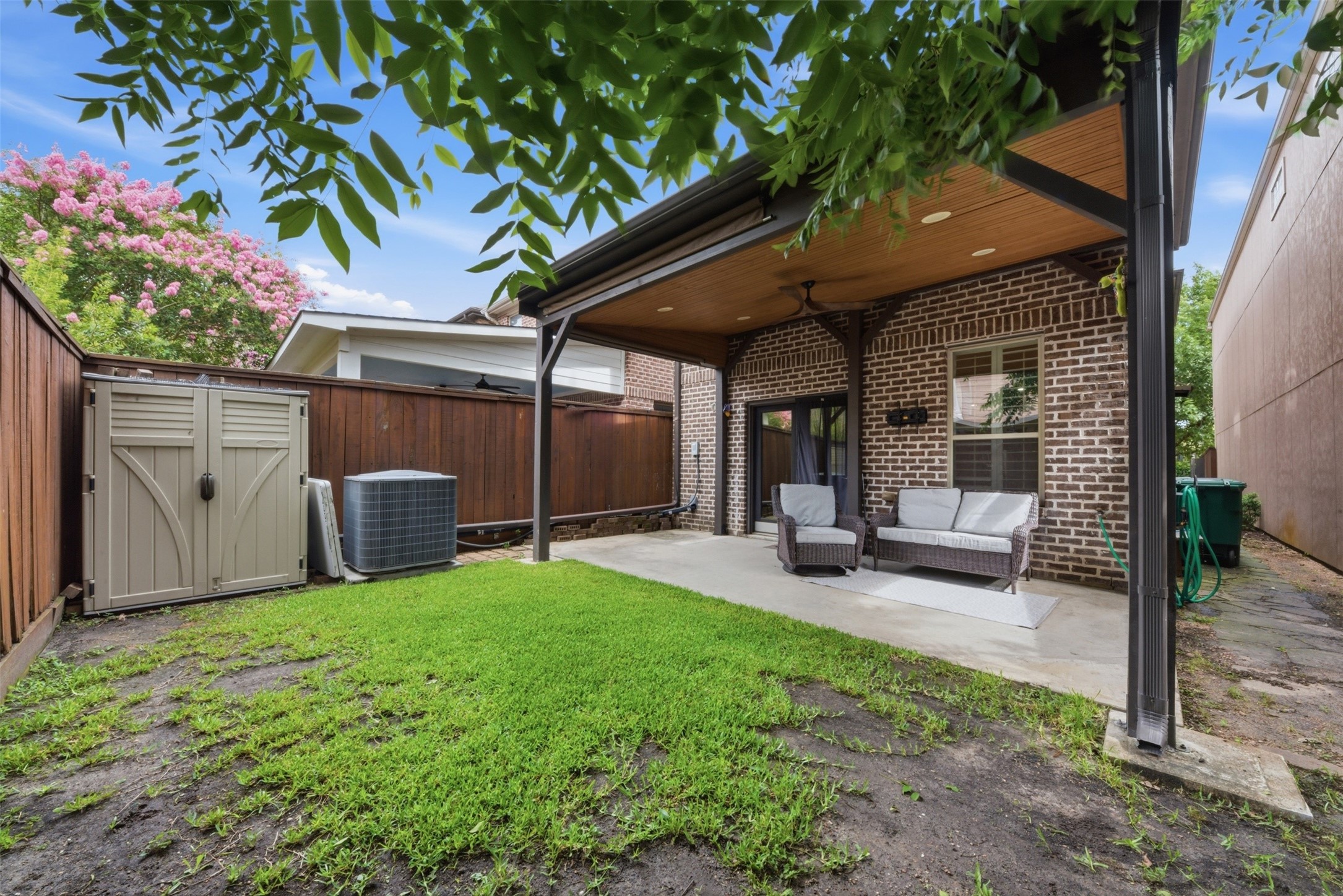 5929 Kansas Street Houston, TX 77007 - Photo 28 of 30 Shed included