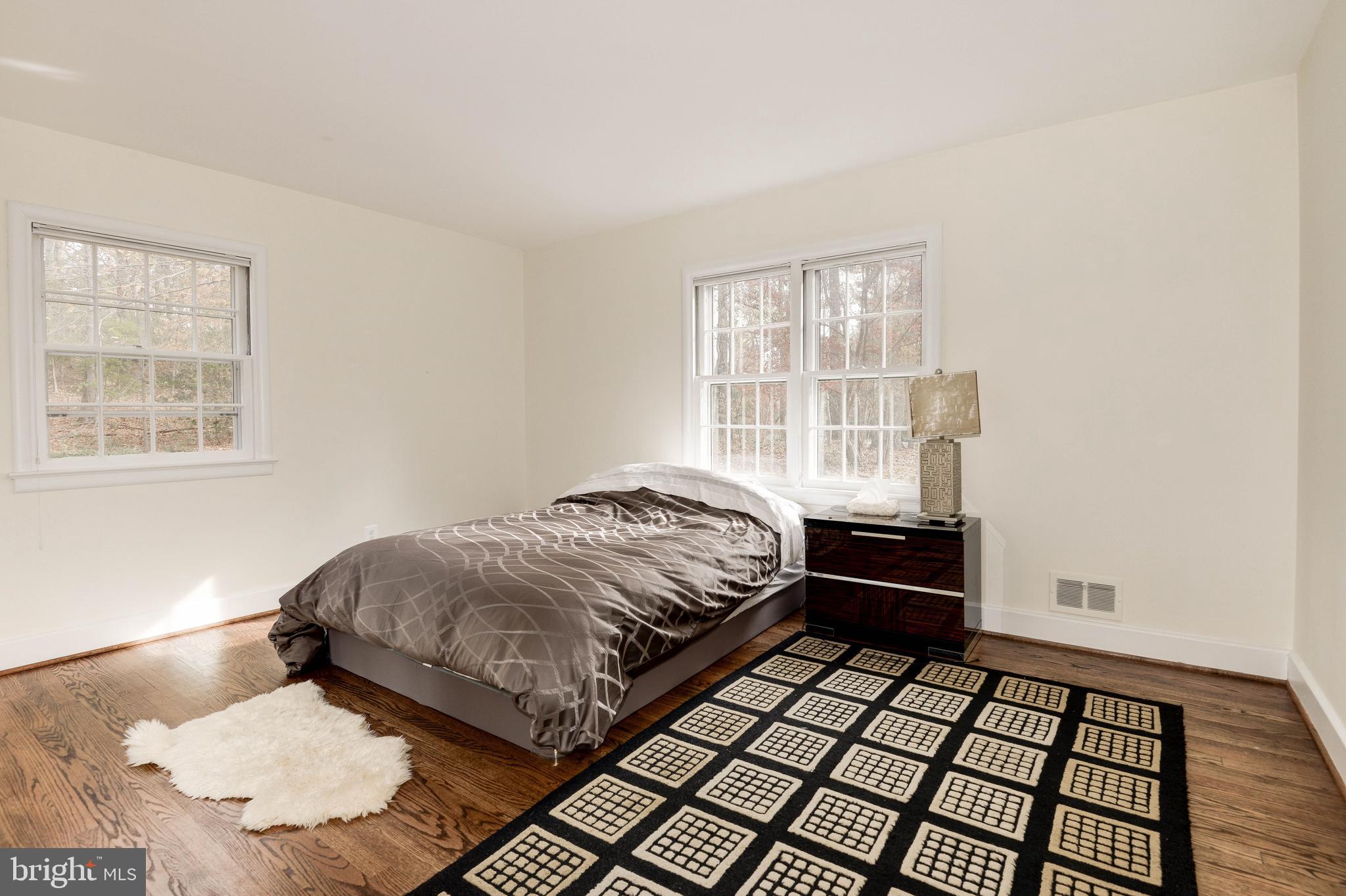 910 Chinquapin Road McLean, VA 22102 - Photo 9 of 26 Bedroom #1 (Main Level)