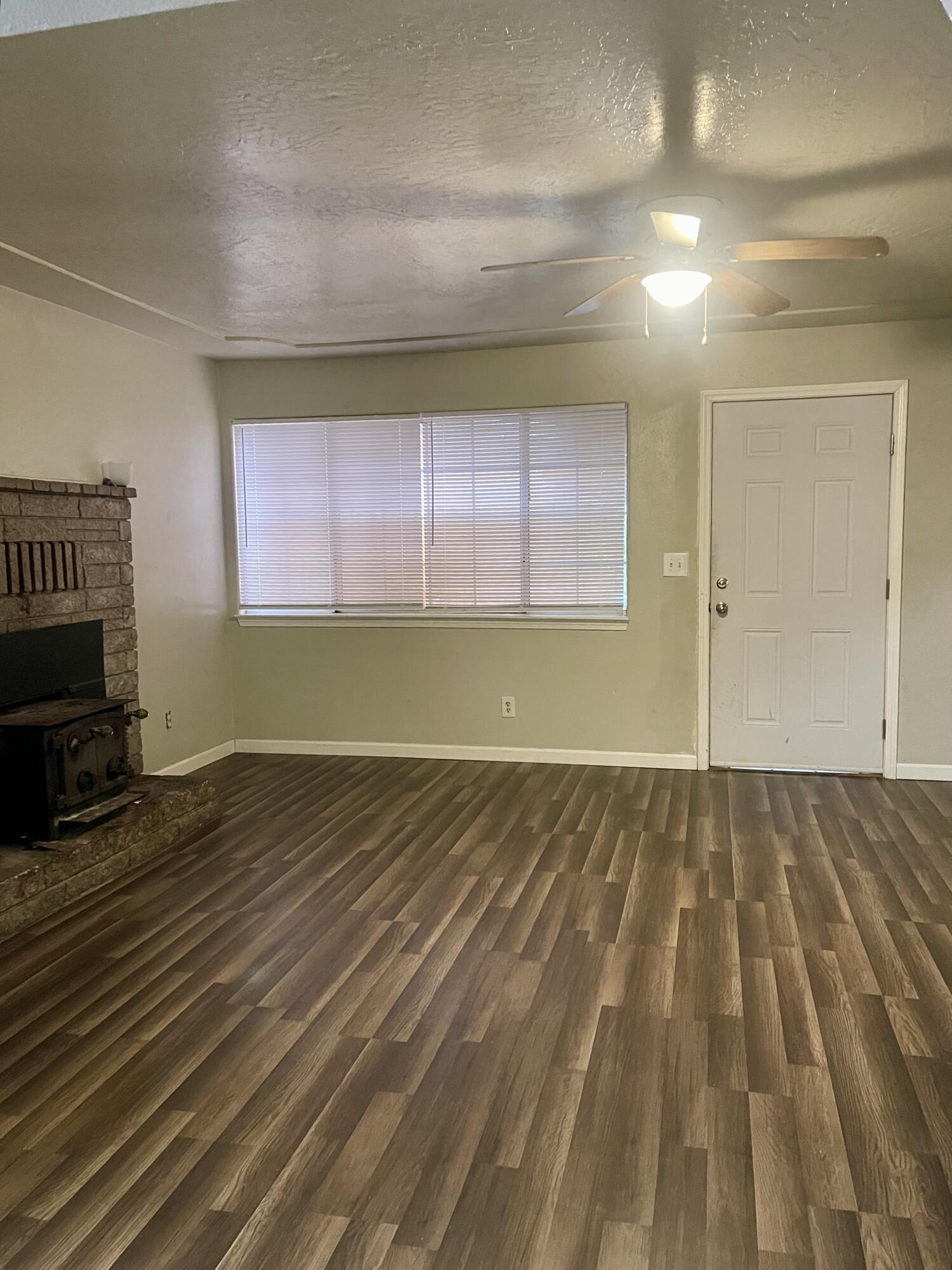 1152-1154 Echo Road Redding, CA 96002 - Photo 27 of 30 IMG_3329