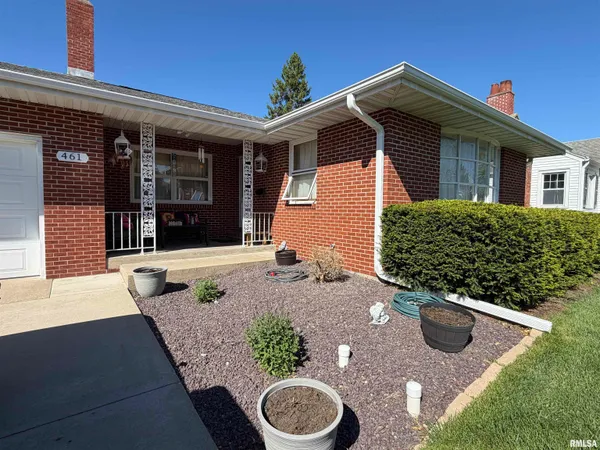 $169,900 | 461 West Washington Street, Rushville, IL 62681