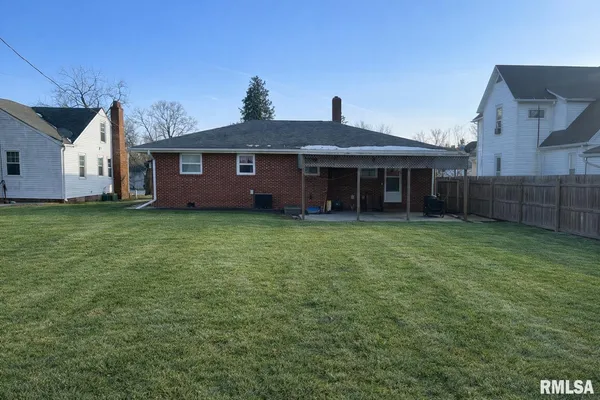 $169,900 | 461 West Washington Street, Rushville, IL 62681