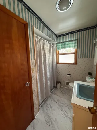 $169,900 | 461 West Washington Street, Rushville, IL 62681