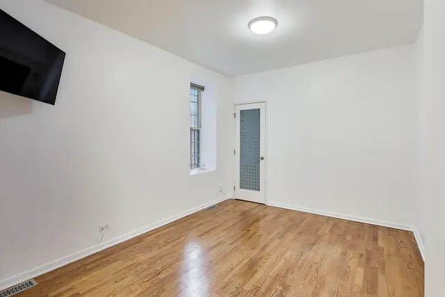 $3,000 | 1640 West Diversey Parkway, Unit 1, Chicago, IL 60614