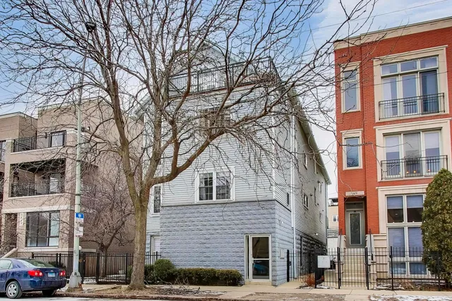 $3,000 | 1640 West Diversey Parkway, Unit 1, Chicago, IL 60614