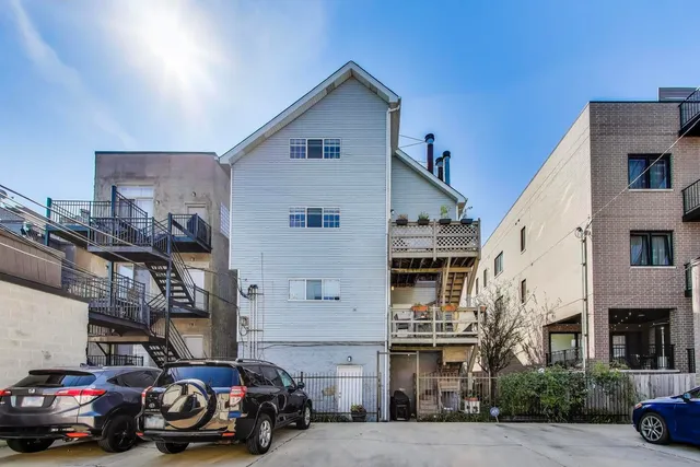 $3,000 | 1640 West Diversey Parkway, Unit 1, Chicago, IL 60614