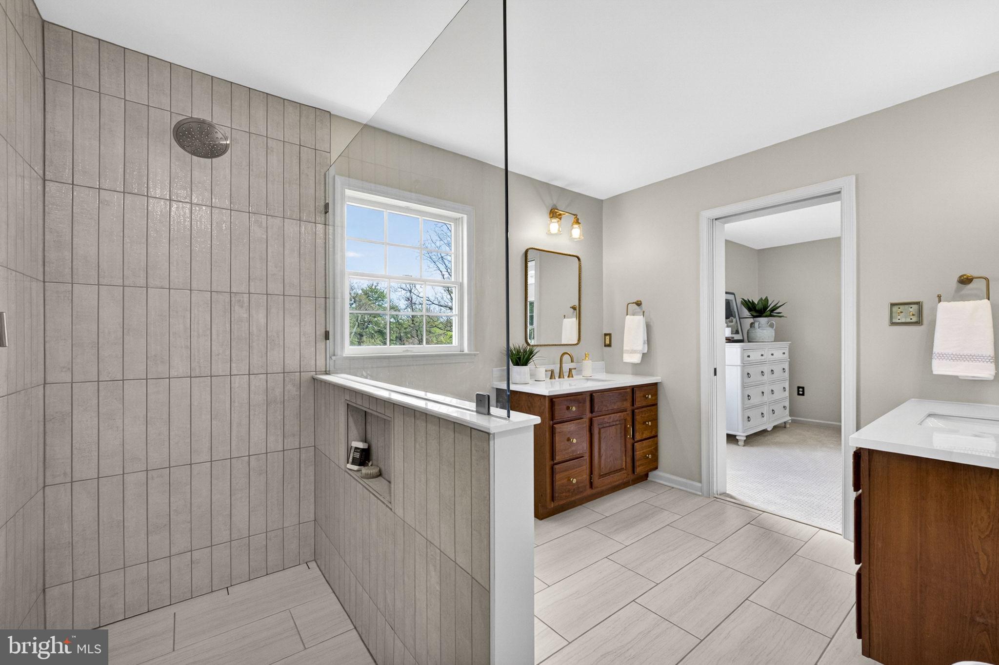 18654 Airmont Road Purcellville, VA 20132 - Photo 44 of 82 Designer tile and fixtures