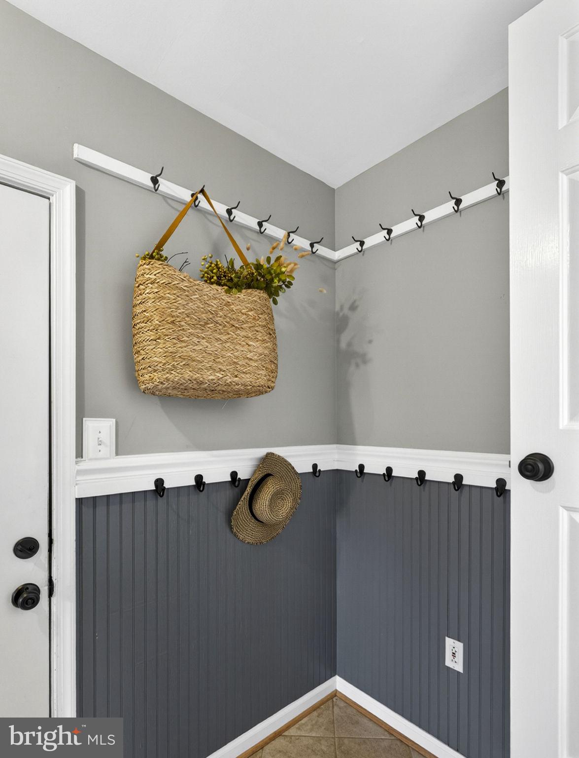 18654 Airmont Road Purcellville, VA 20132 - Photo 45 of 82 Drop zone in mudroom