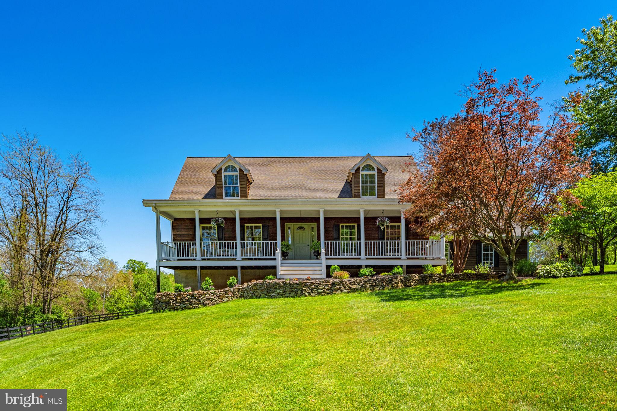 18654 Airmont Road Purcellville, VA 20132 - Photo 5 of 82