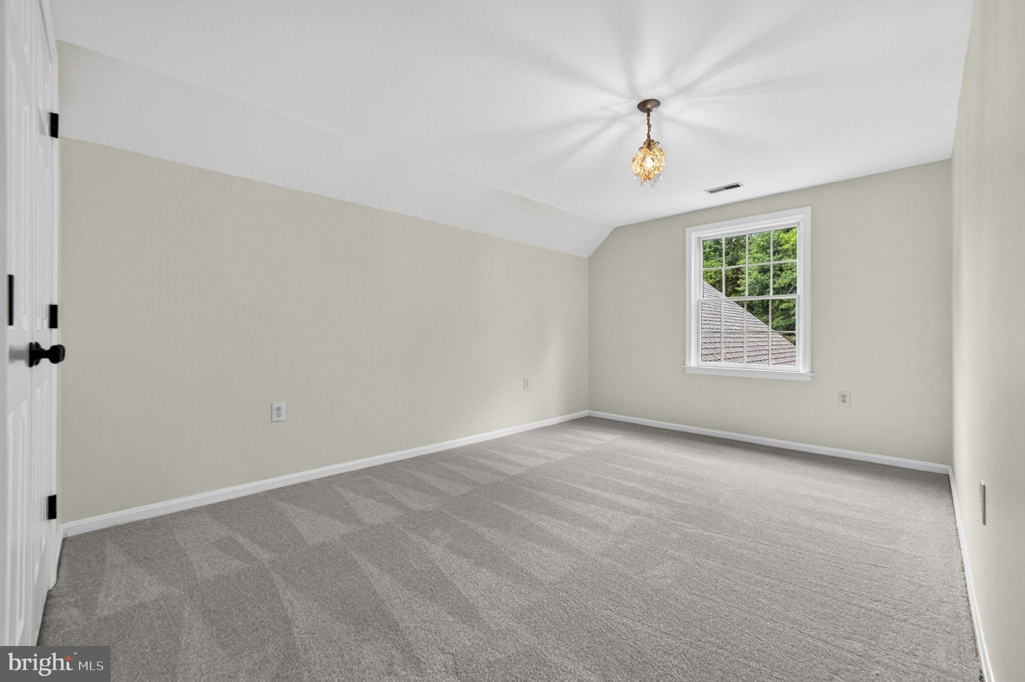 18654 Airmont Road Purcellville, VA 20132 - Photo 57 of 82 Bedroom 5