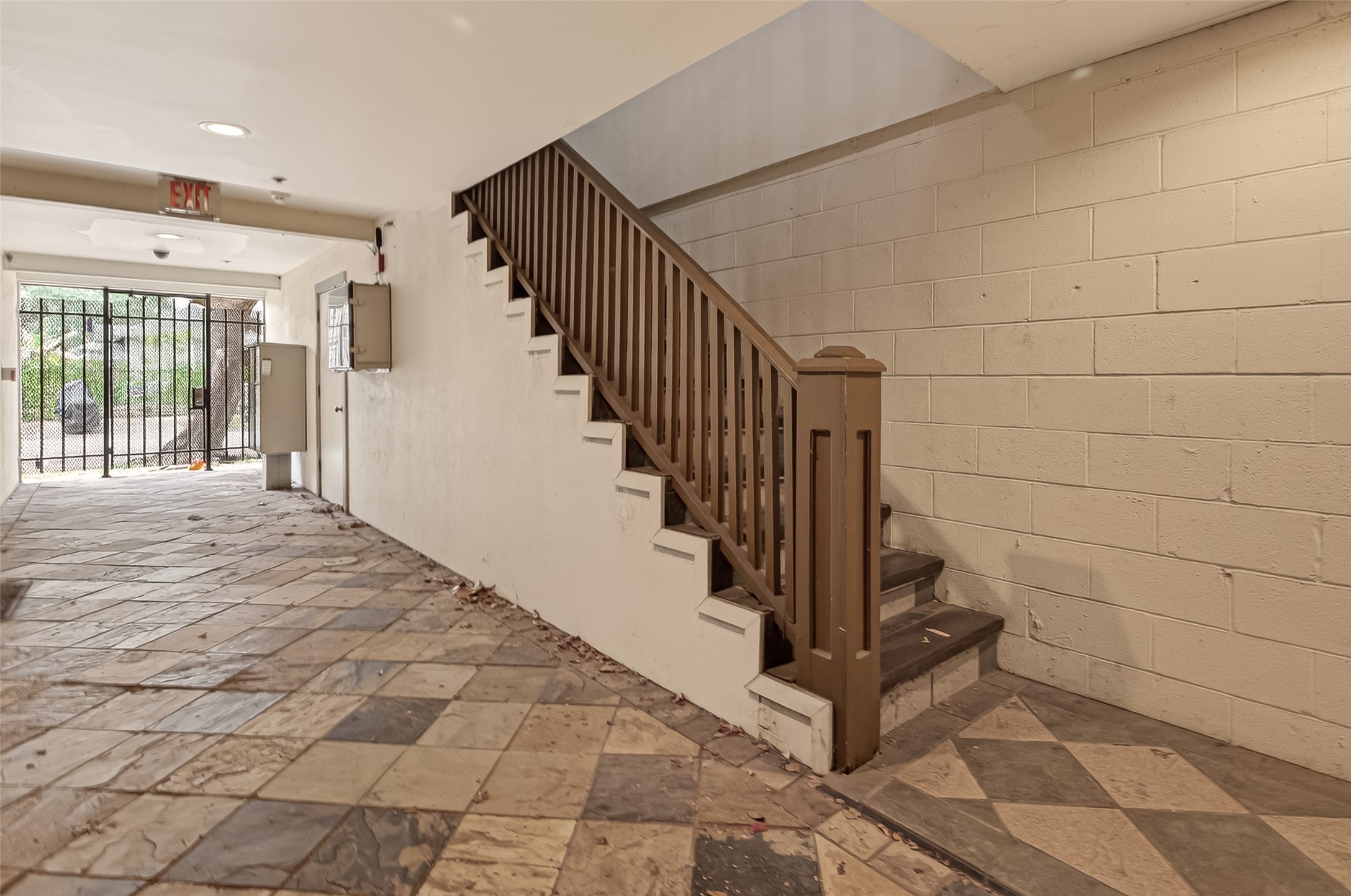 1342 Rutland Street, Unit 207 Houston, TX 77008 - Photo 3 of 37