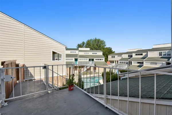 $2,250 | 1818 South Lakeshore Boulevard, Unit 30, Austin, TX 78741