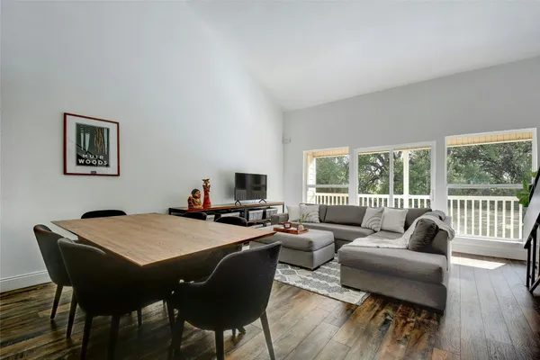 $2,250 | 1818 South Lakeshore Boulevard, Unit 30, Austin, TX 78741