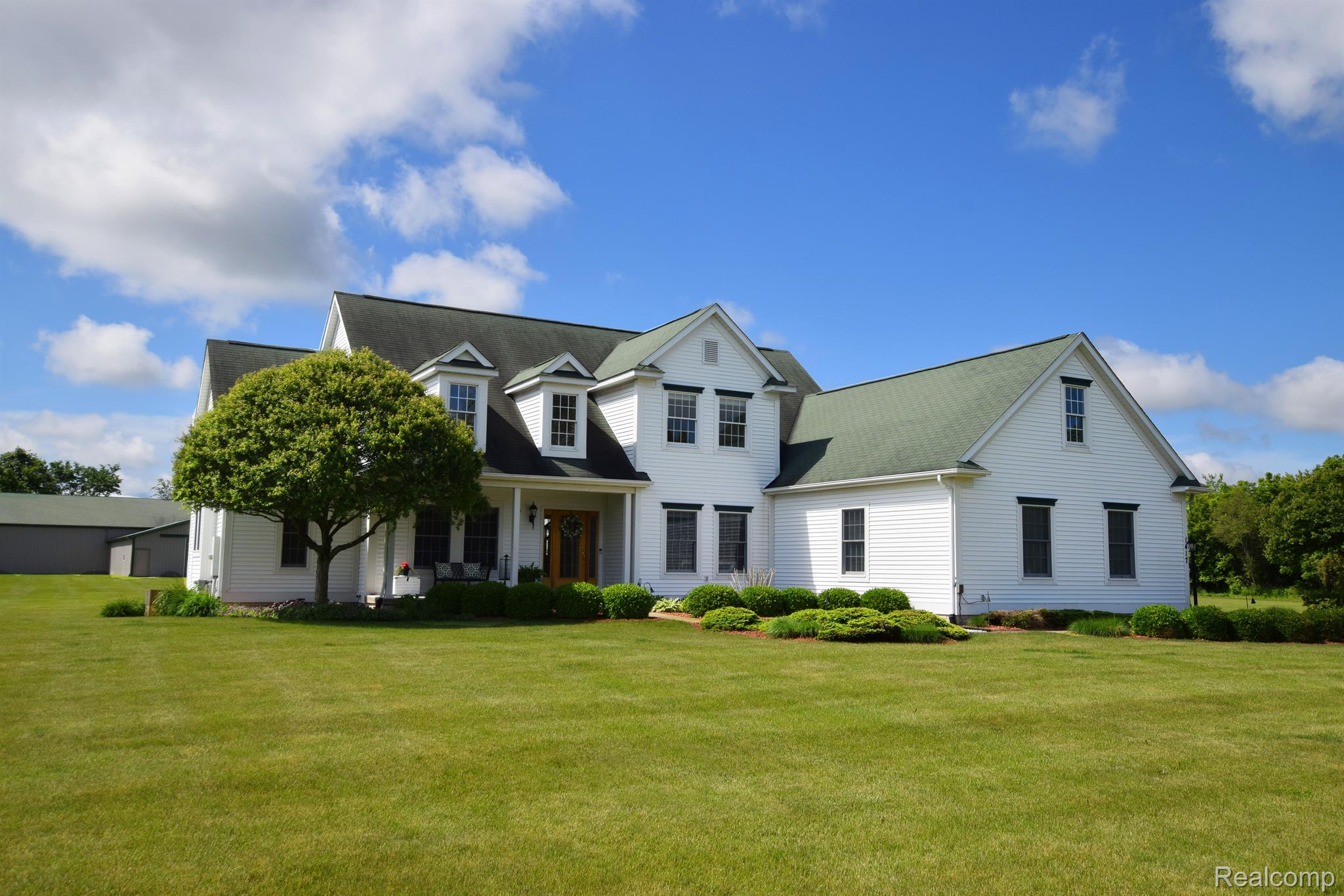 1417 Reid Road Flint, MI 48507 - Photo 2 of 39 Exterior