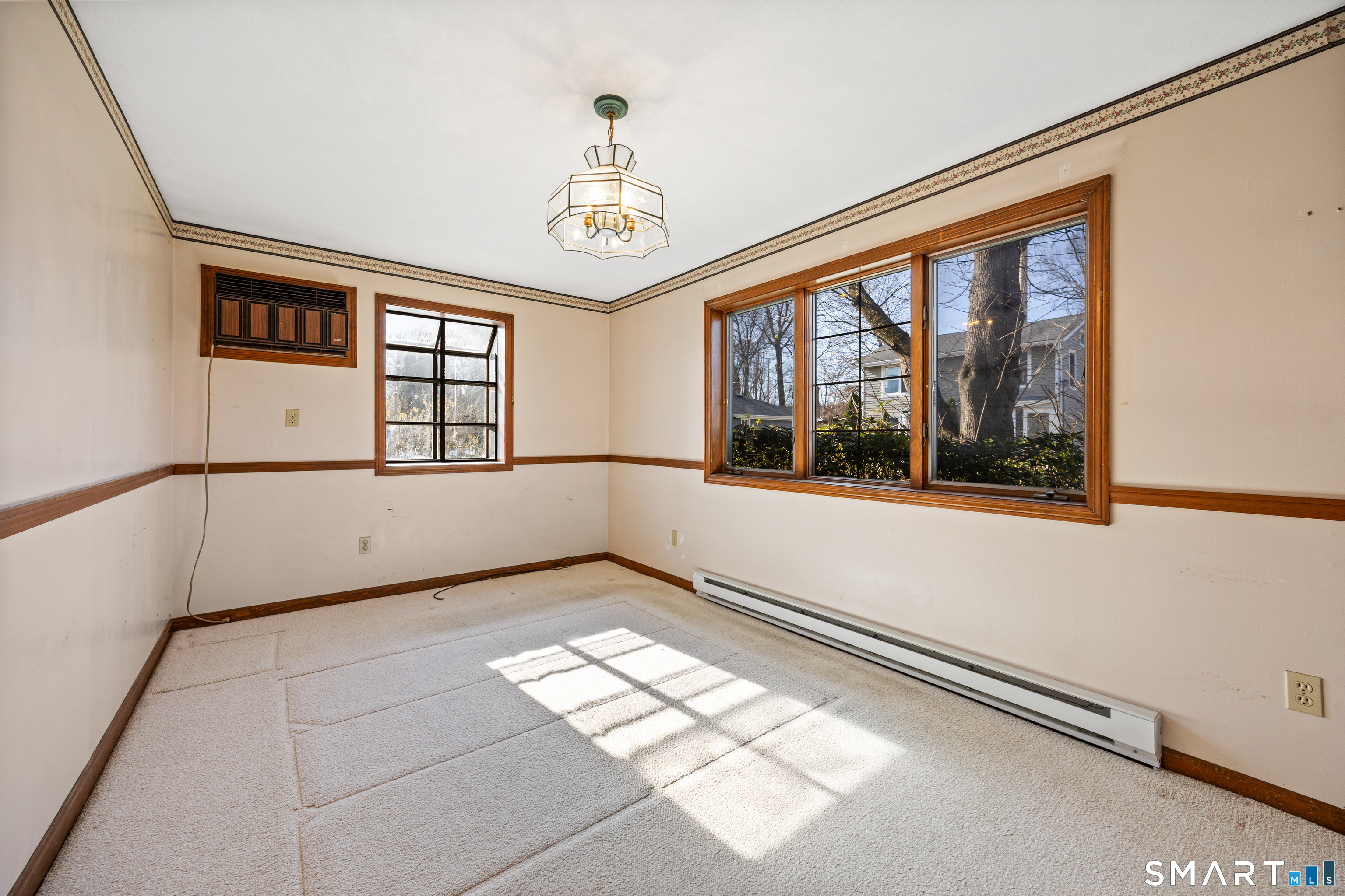 88 Cynthia Street Waterbury, CT 06708 - Photo 11 of 32