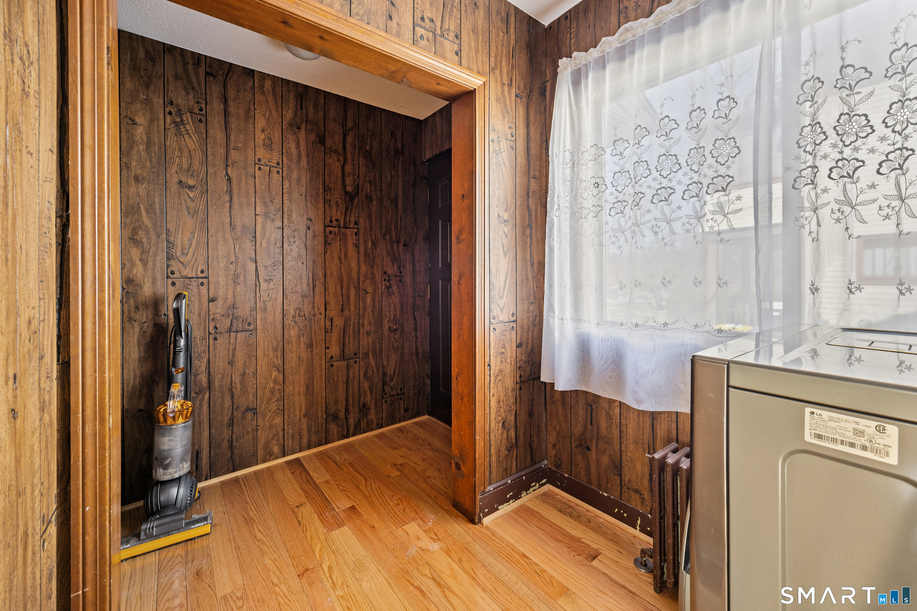 88 Cynthia Street Waterbury, CT 06708 - Photo 16 of 32