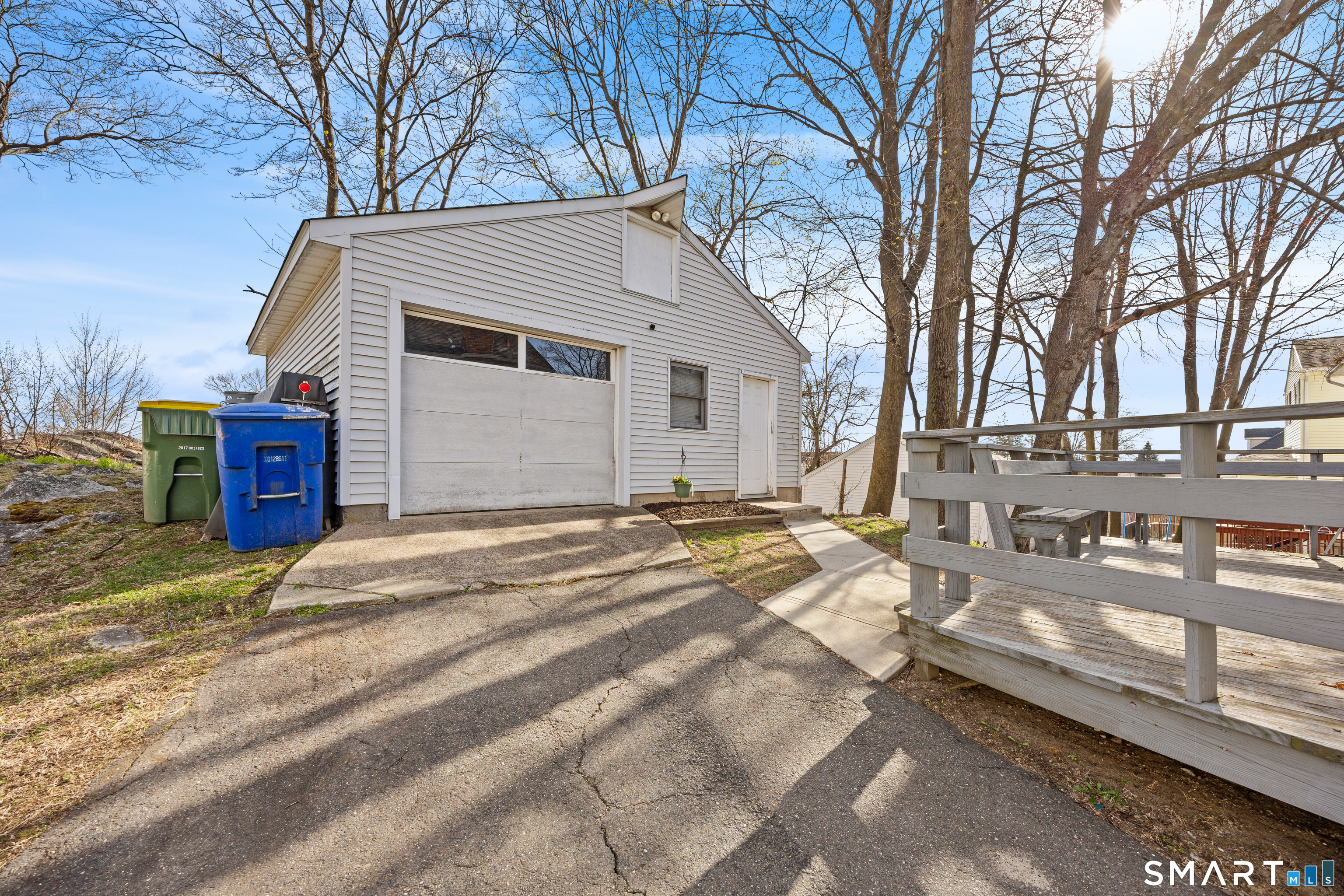 88 Cynthia Street Waterbury, CT 06708 - Photo 26 of 32