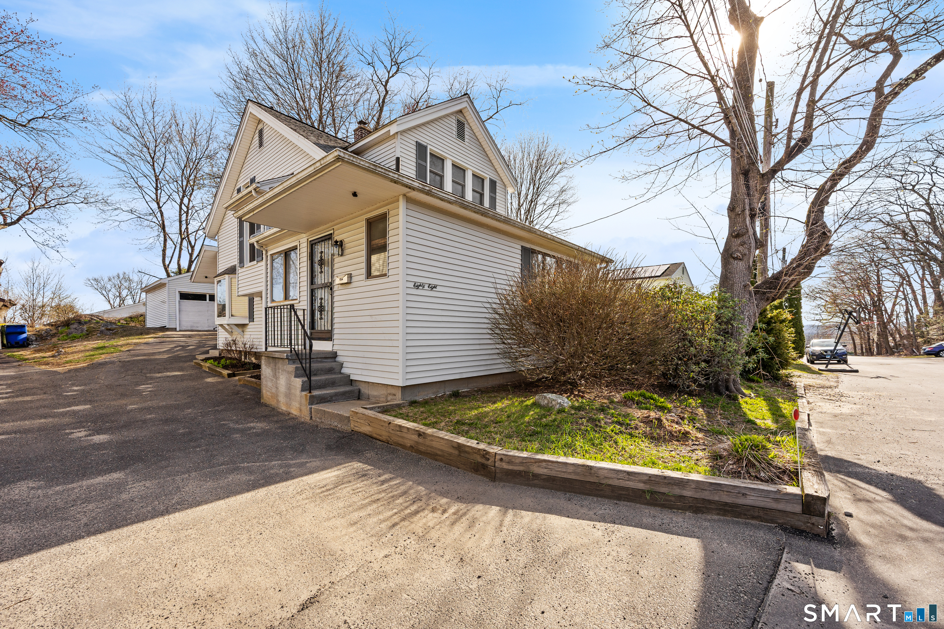 88 Cynthia Street Waterbury, CT 06708 - Photo 31 of 32