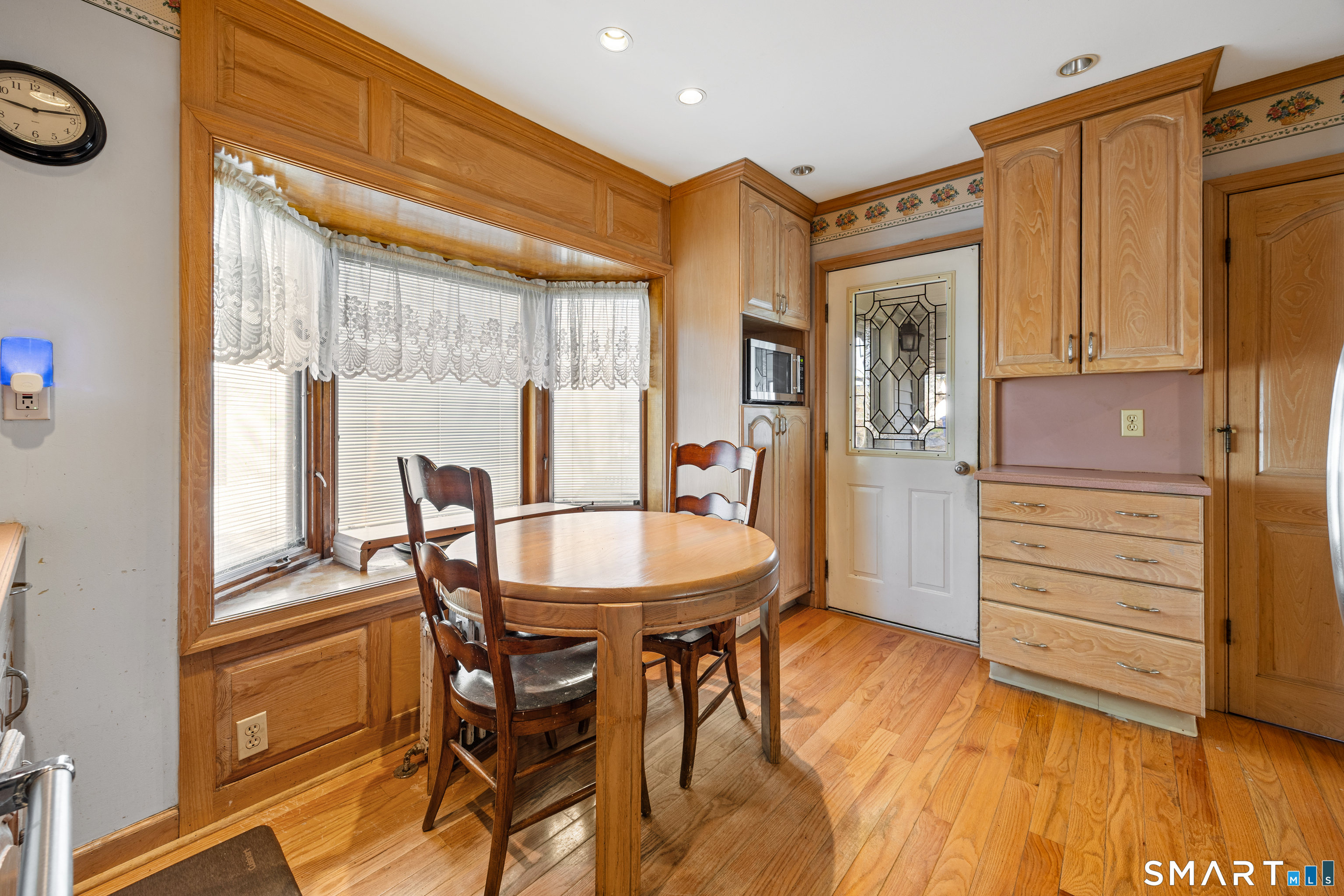 88 Cynthia Street Waterbury, CT 06708 - Photo 5 of 32