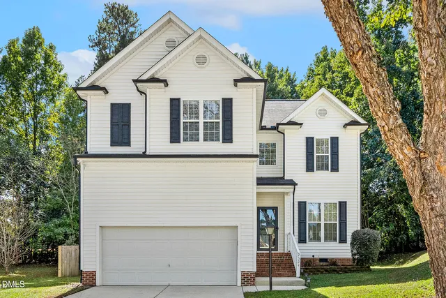 $475,000 | 2524 Ferndown Court, Raleigh, NC 27603