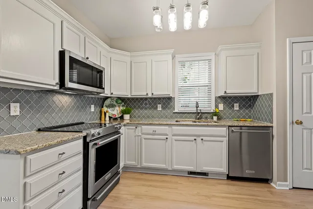 $475,000 | 2524 Ferndown Court, Raleigh, NC 27603