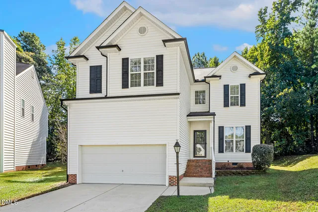 $475,000 | 2524 Ferndown Court, Raleigh, NC 27603