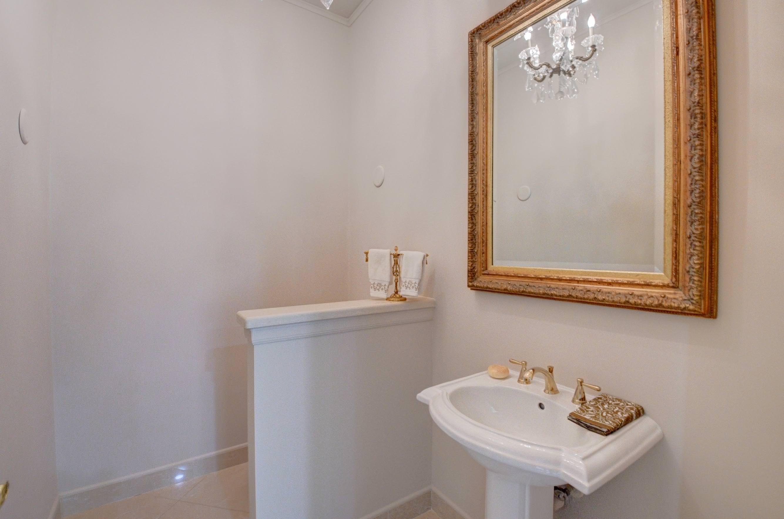 6389 Montesito Street Boca Raton, FL 33496 - Photo 10 of 27 DSC_5839_40_41_42_43