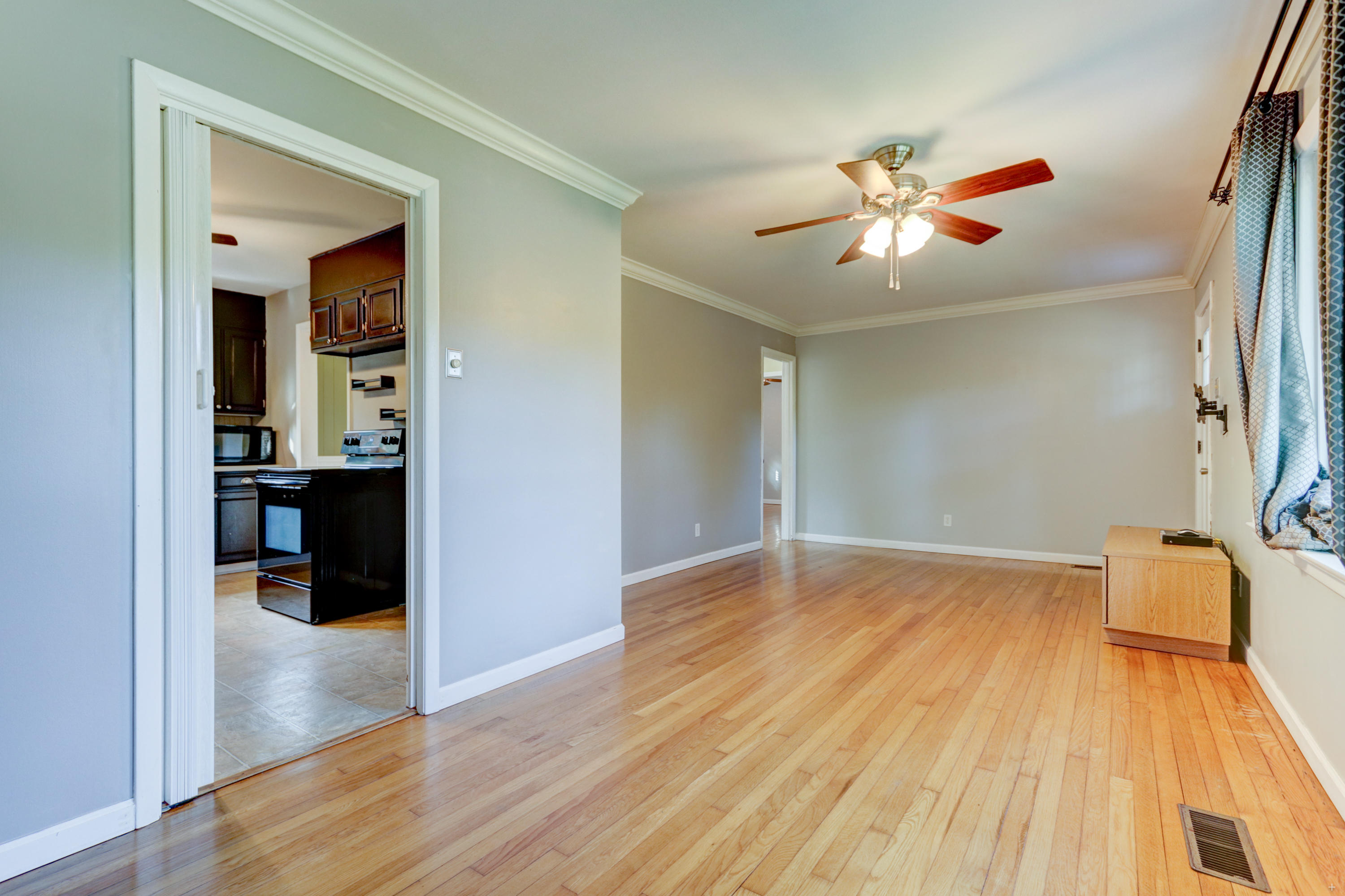 2030 Aster Road Knoxville, TN 37918 - Photo 9 of 18 Positive Perceptions-12