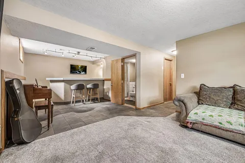 $424,999 | 506 Laredo Lane, Chanhassen, MN 55317