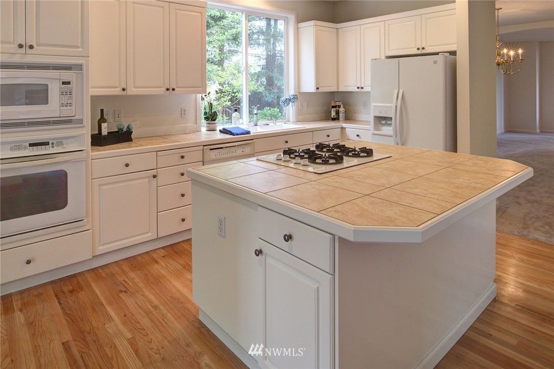 3902 209th Place Southeast Bothell, WA 98021 - Photo 9 of 24