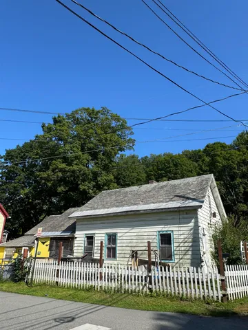 $90,000 | 93 Clark Street, Brattleboro, VT 05301