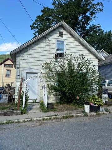 $90,000 | 93 Clark Street, Brattleboro, VT 05301