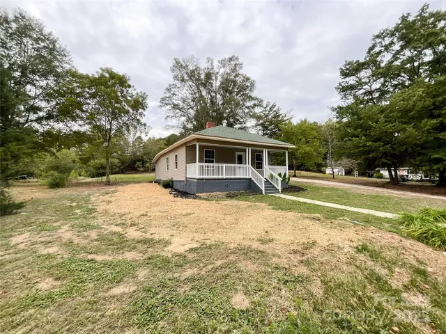 a house view with a outdoor space