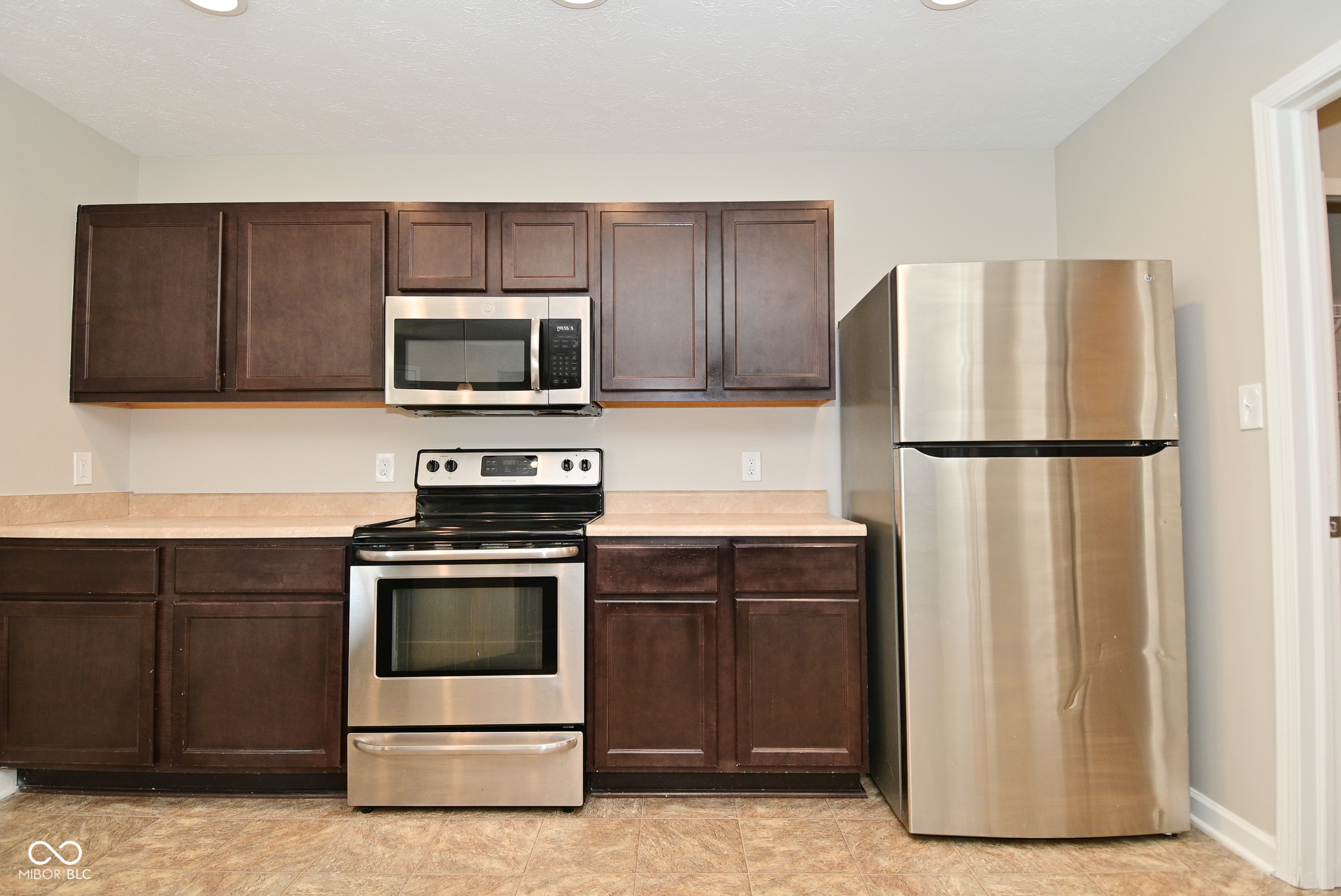 8354 Fieldfare Way Indianapolis, IN 46237 - Photo 13 of 34