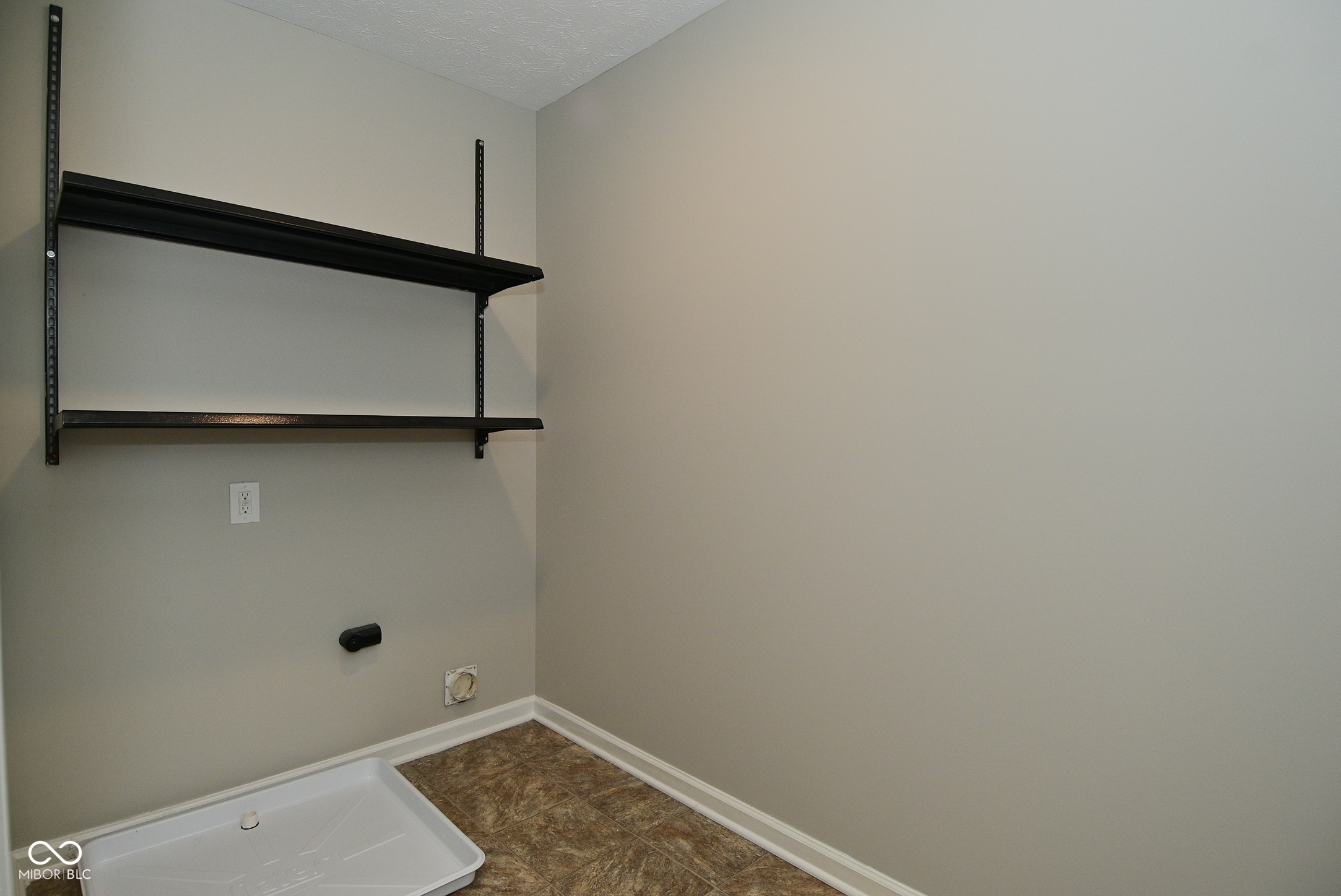 8354 Fieldfare Way Indianapolis, IN 46237 - Photo 17 of 34