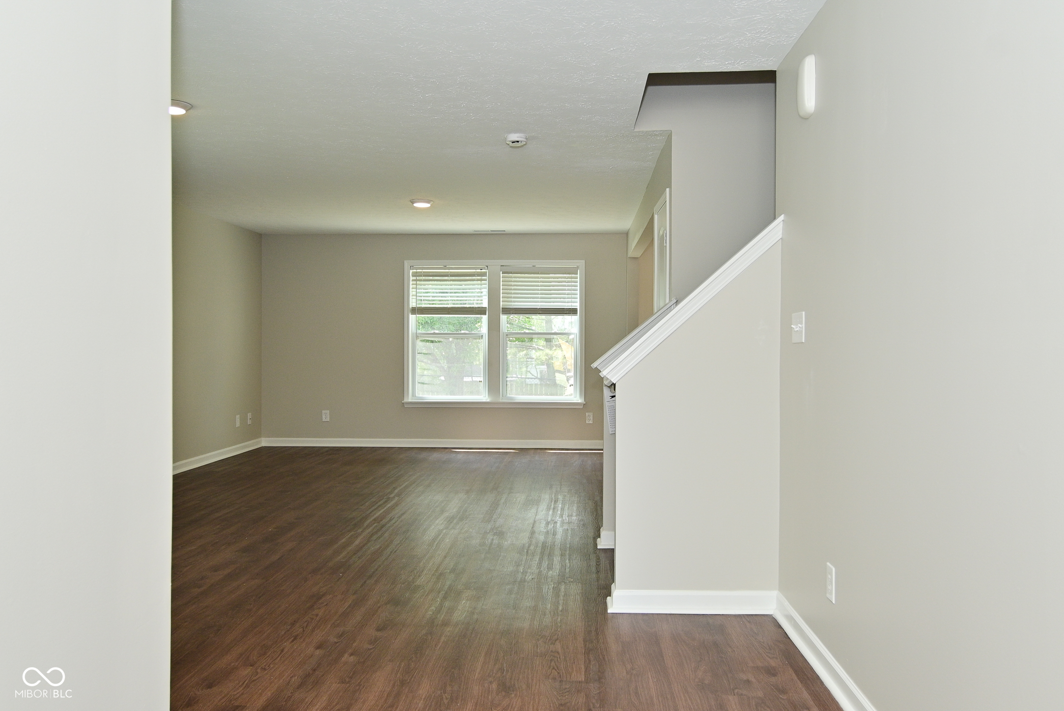 8354 Fieldfare Way Indianapolis, IN 46237 - Photo 3 of 34