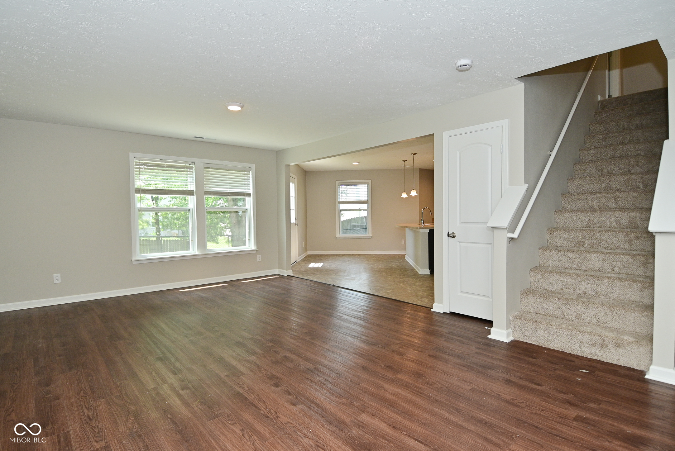 8354 Fieldfare Way Indianapolis, IN 46237 - Photo 7 of 34