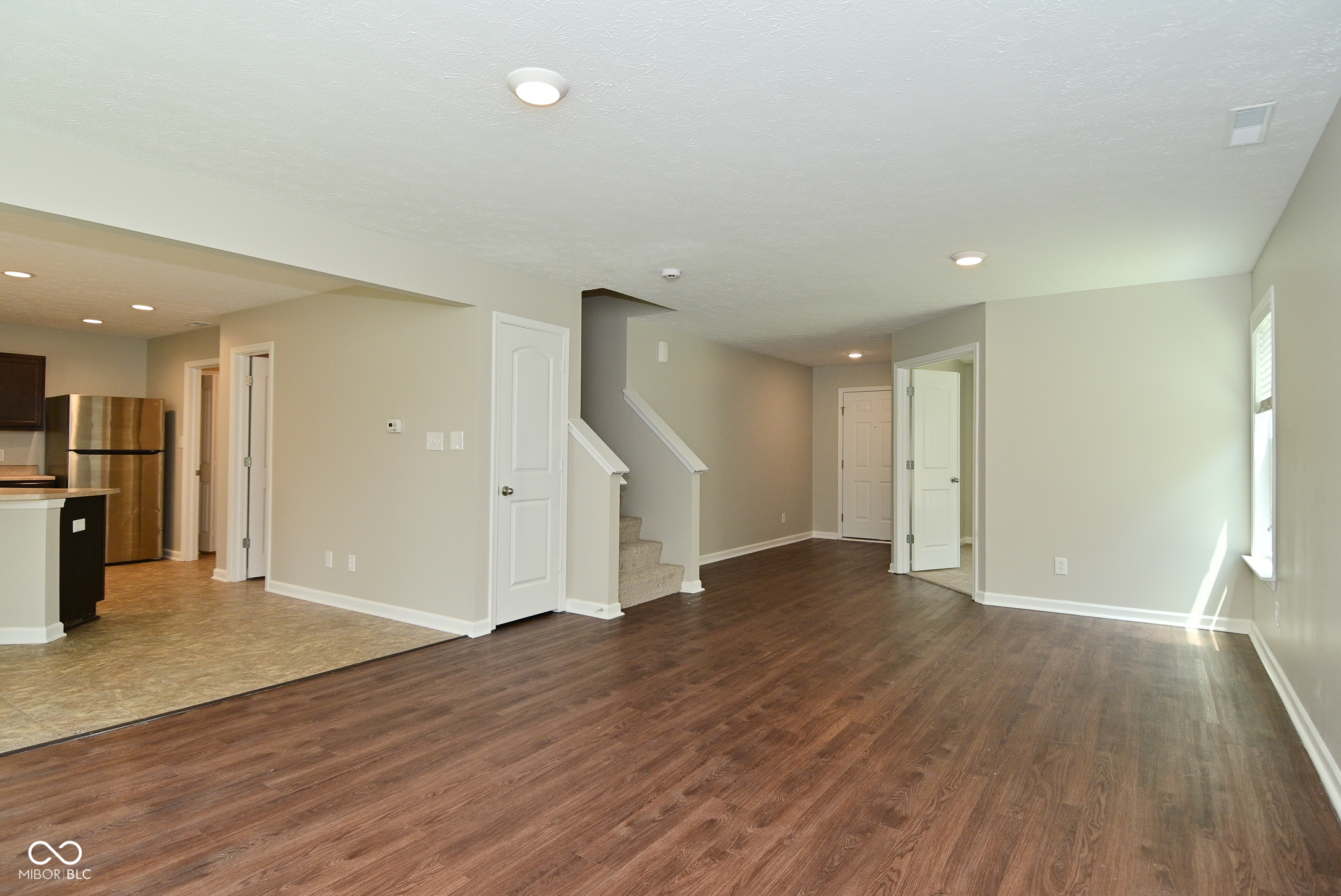 8354 Fieldfare Way Indianapolis, IN 46237 - Photo 9 of 34