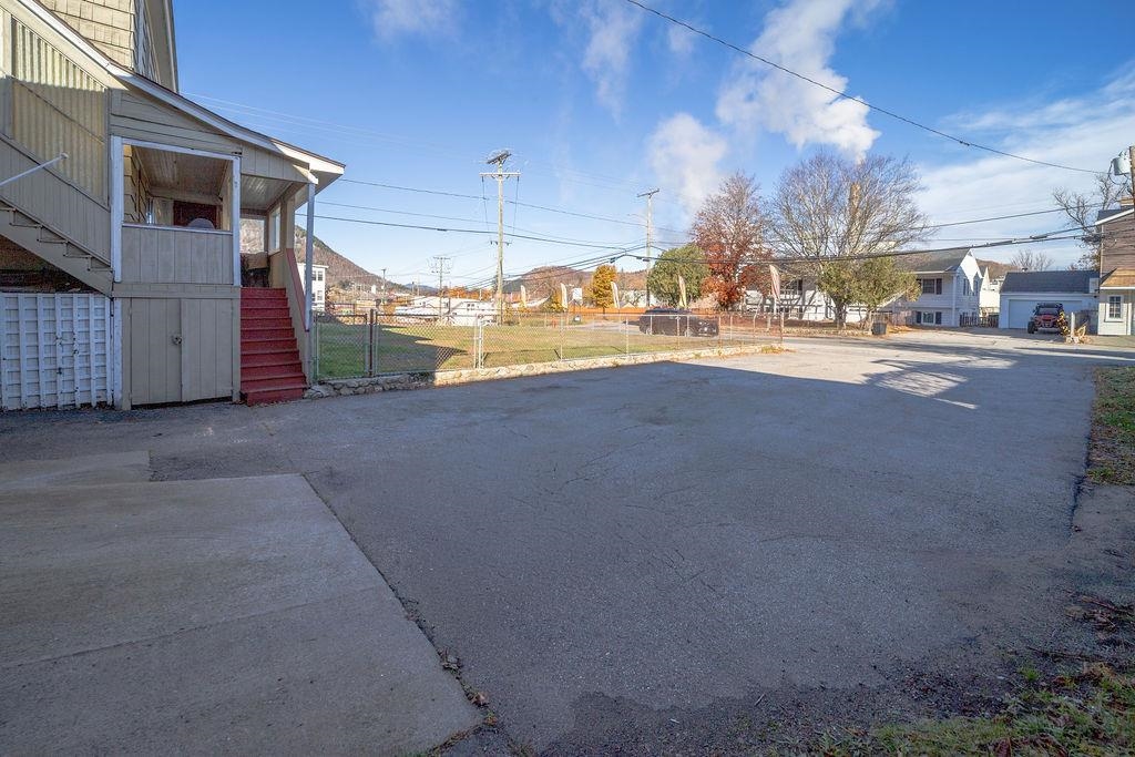 534 Champlain Street Berlin, NH 03570 - Photo 6 of 51