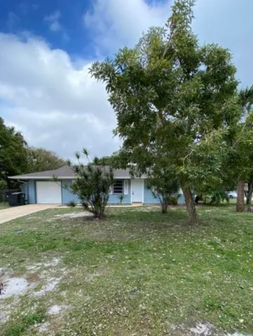 $2,000 | 1304 Kentucky Avenue, Fort Pierce, FL 34950