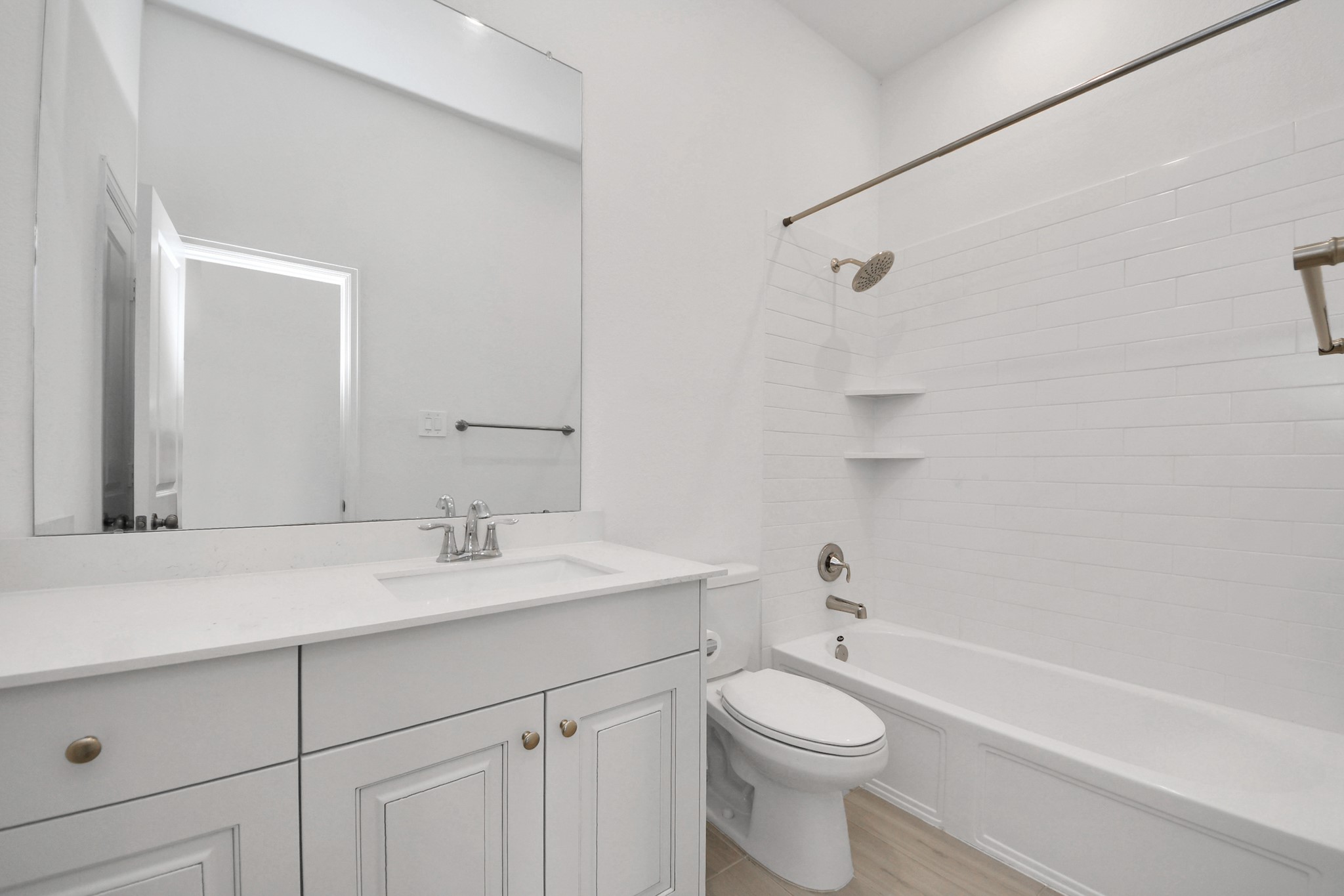 15623 Red Panda Road Conroe, TX 77302 - Photo 20 of 37 Secondary Bathroom