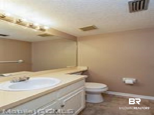 964 Dickenson Avenue Mobile, AL 36609 - Photo 7 of 12