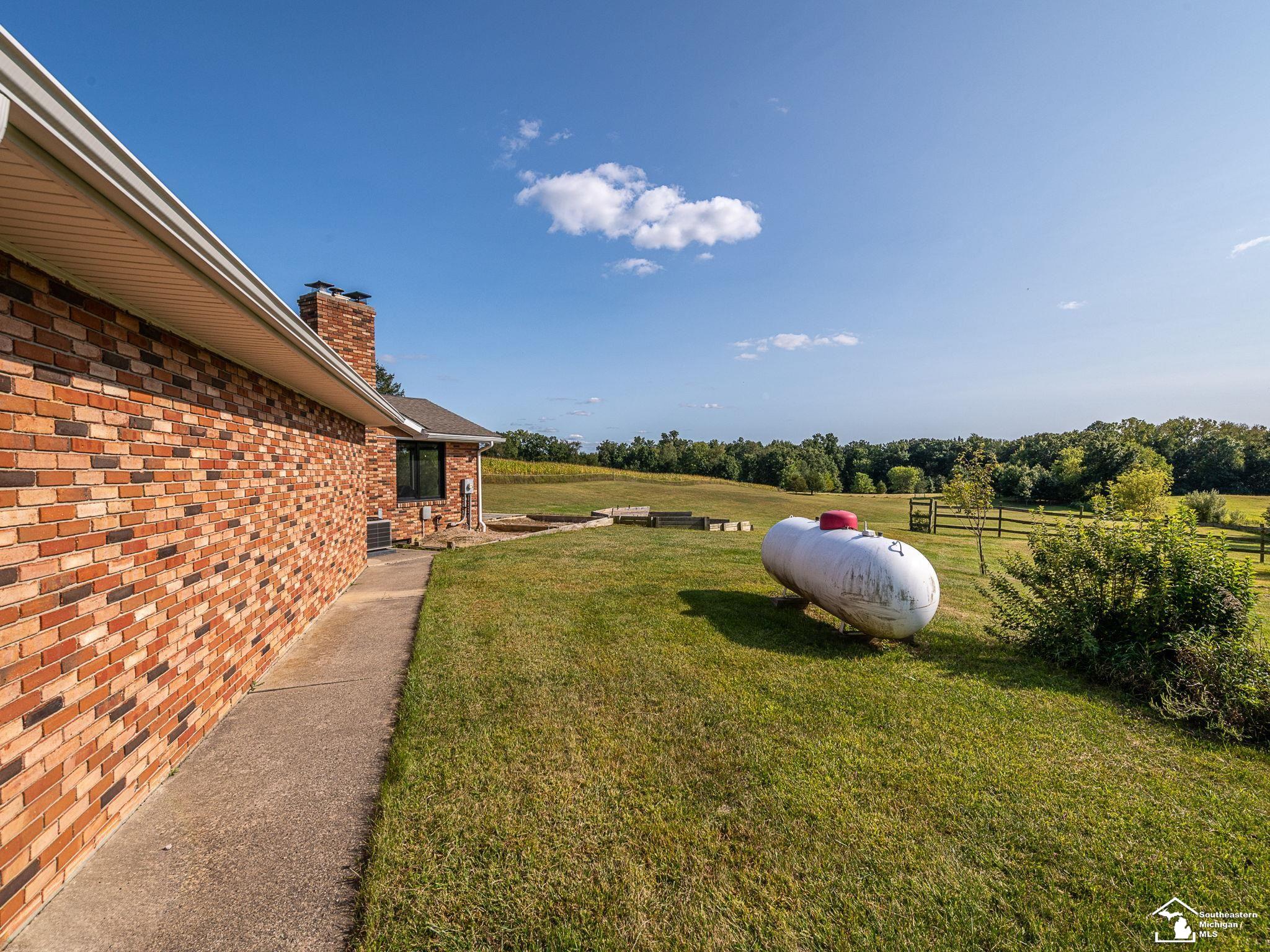 15255 Wheaton Road Brooklyn, MI 49230 - Photo 36 of 57 50188010-63213aa0-1db9-45e1-a7df-87cafa2fe1b2.JPG